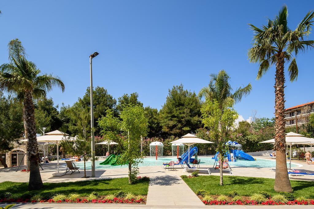 Portes Beach Hotel Nea Poteidaia Exterior foto