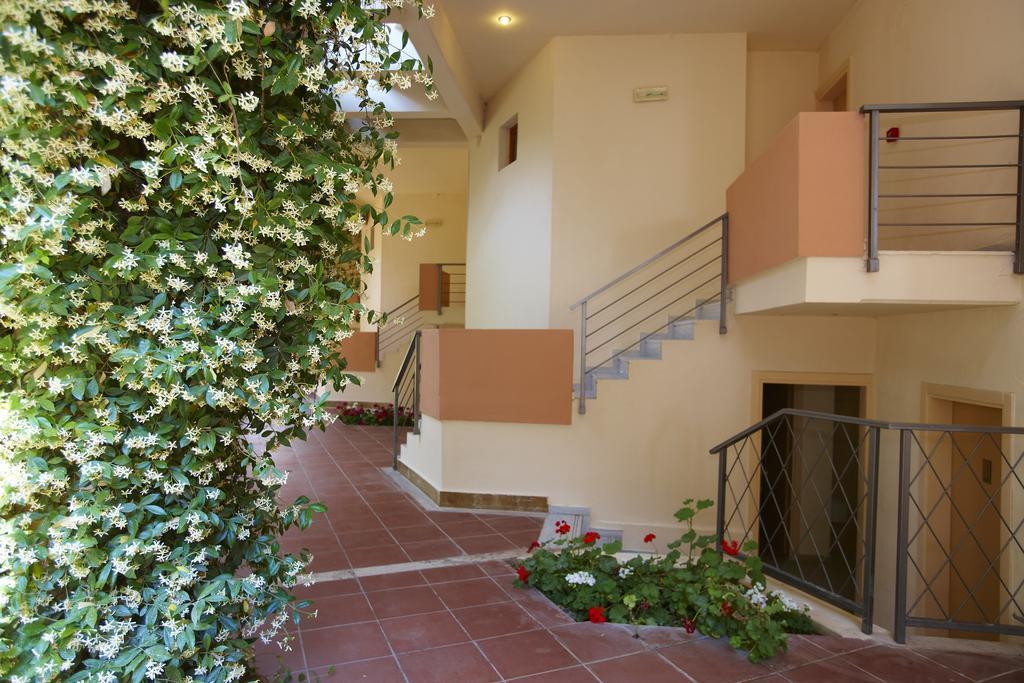 Portes Beach Hotel Nea Poteidaia Exterior foto